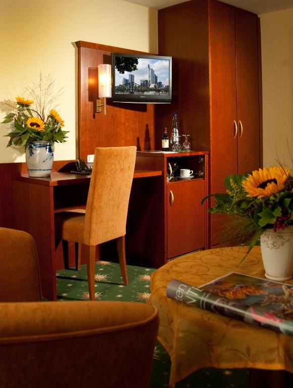 Hotel Restaurant Sonnenhof Weyerbusch Quarto foto