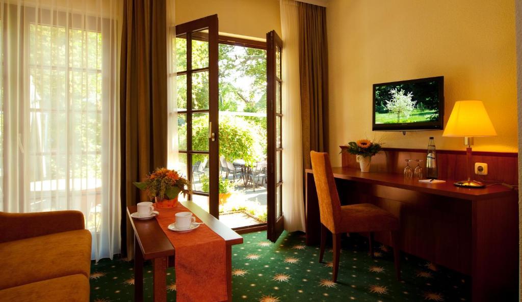 Hotel Restaurant Sonnenhof Weyerbusch Quarto foto