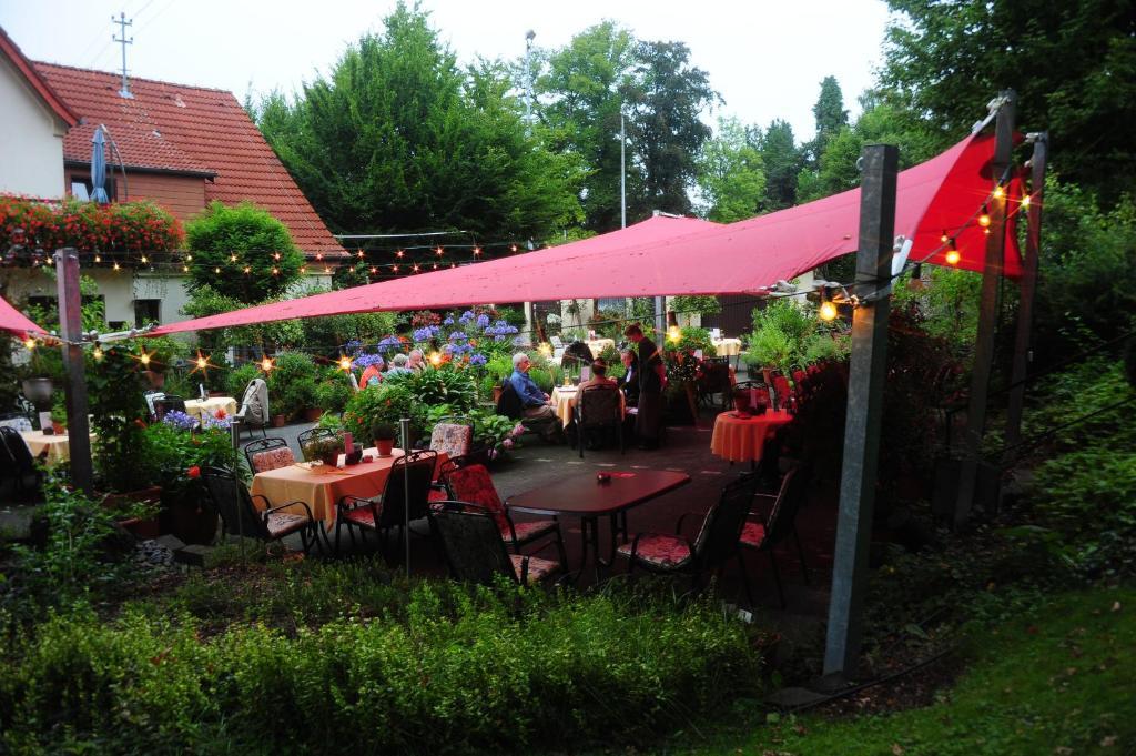 Hotel Restaurant Sonnenhof Weyerbusch Exterior foto